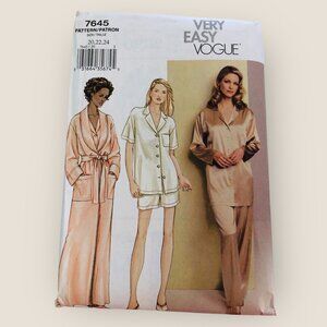 Vintage Vogue Sewing Pattern 7645 Misses Robe Top Pants Shorts Size 20-24